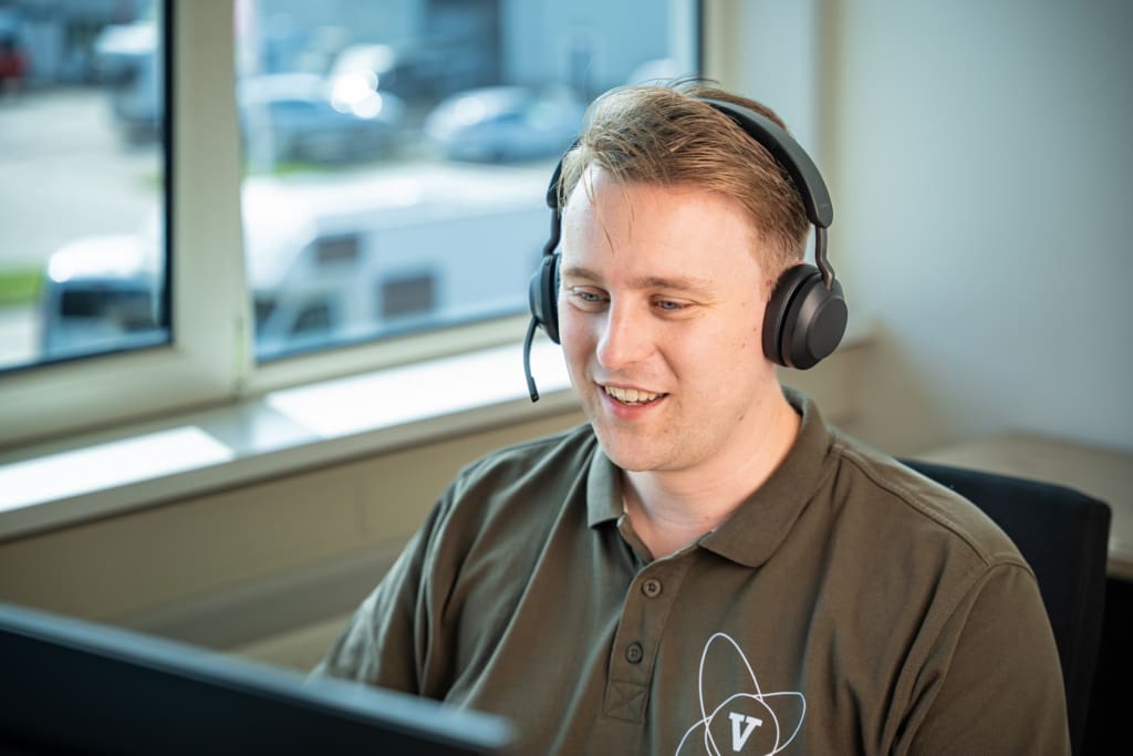 Providing remote support and training for confectionery machinery